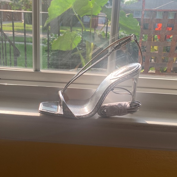 COPY - Schutz Vikki lace up sandals- silver NWT - Picture 5 of 14